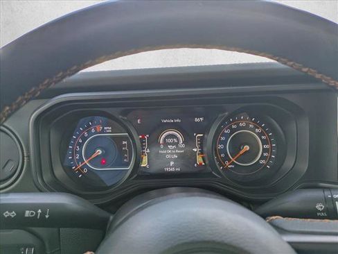 Used 2024 Jeep Gladiator Mojave w/ Convenience Group image 9