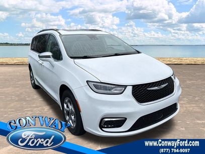 Used 2022 Chrysler Pacifica Limited