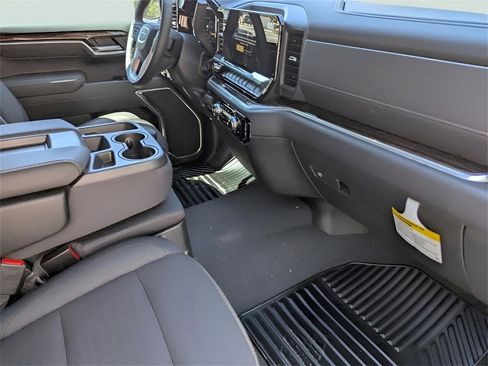New 2026 GMC Sierra 1500 Elevation image 26