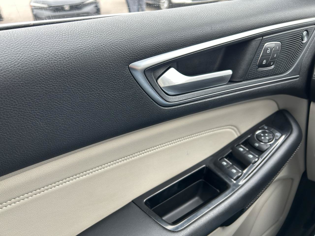 Used 2019 Ford Edge Titanium w/ Cold Weather Package AWD/4WD image 28