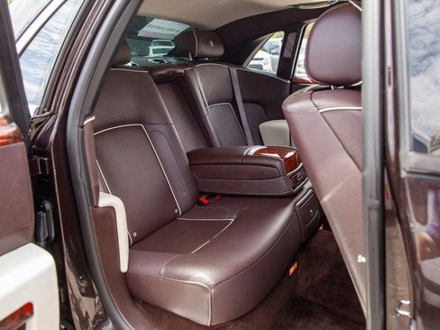 Used 2013 Rolls-Royce Ghost image 19