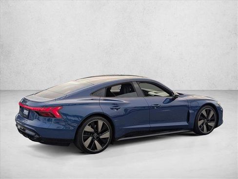 Used 2023 Audi e-tron GT Prestige image 5