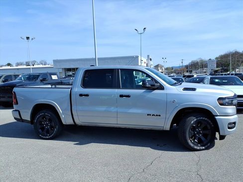 New 2026 RAM 1500 Big Horn AWD/4WD image 3