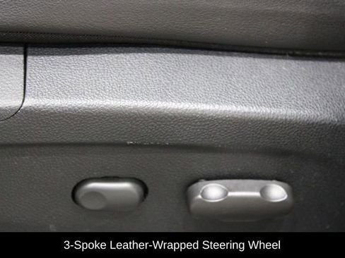 Used 2019 Chevrolet Trax LT w/ LT Convenience Package image 22