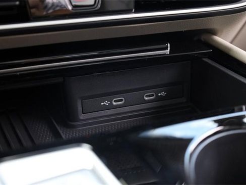 New 2026 Volkswagen Atlas SE image 18