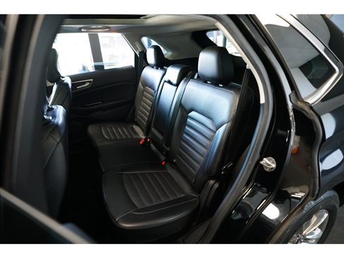 Used 2016 Ford Edge SEL w/ Equipment Group 201A FWD image 11