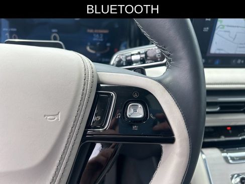 Used 2025 Lincoln Aviator Reserve w/ Equipment Group 201A AWD/4WD image 13