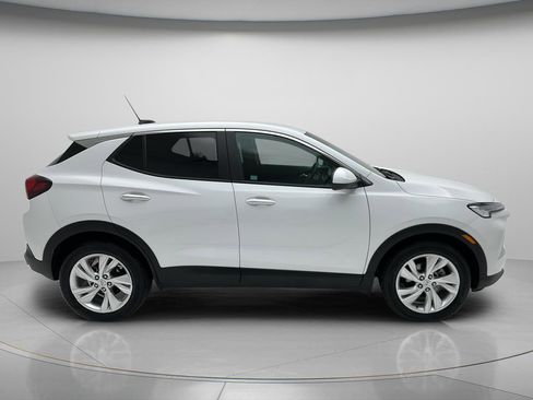 Used 2025 Buick Encore GX Preferred FWD image 3