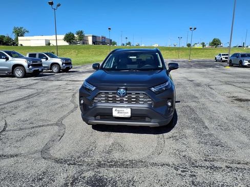 Used 2022 Toyota RAV4 Limited AWD/4WD image 44
