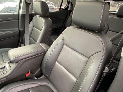 Certified 2023 GMC Acadia SLT w/ Elevation Edition image 4