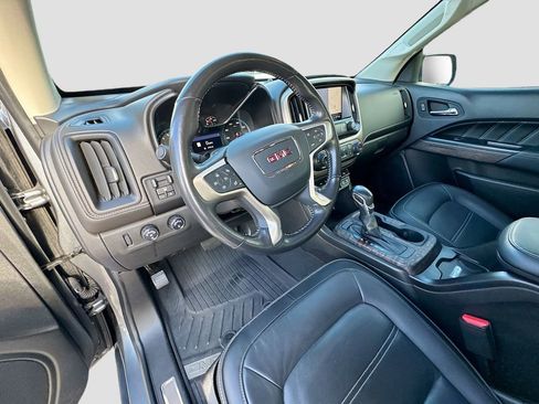 Used 2022 GMC Canyon Denali image 9
