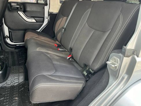 Used 2013 Jeep Wrangler Unlimited Sahara w/ Connectivity Group AWD/4WD image 18