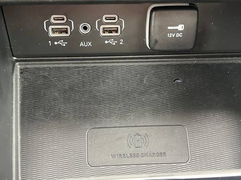 Used 2023 Jeep Grand Cherokee Laredo w/ Luxury Tech Group I AWD/4WD image 28