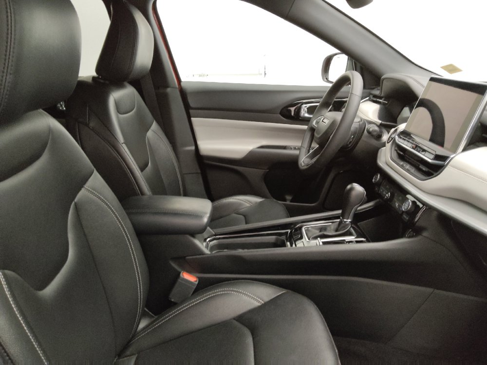Used 2025 Jeep Compass Limited AWD/4WD image 21