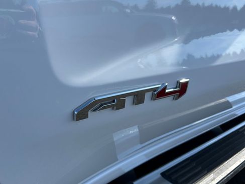 Used 2025 GMC Sierra 1500 AT4 w/ AT4 Premium Package AWD/4WD image 32