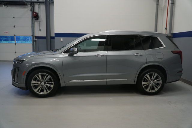 Certified 2024 Cadillac XT6 Premium Luxury AWD/4WD image 2