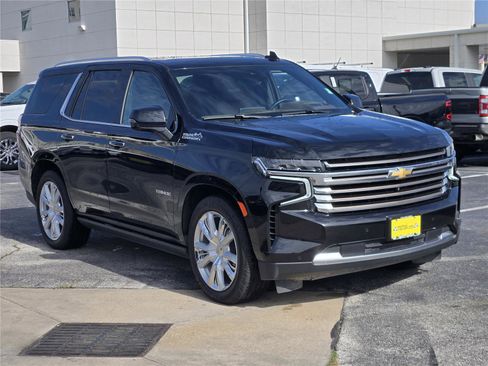 Used 2024 Chevrolet Tahoe High Country AWD/4WD image 3