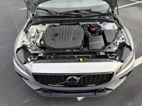 Certified 2024 Volvo S60 B5 Core AWD/4WD image 36
