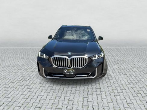 Used 2024 BMW X5 xDrive40i w/ Premium Package AWD/4WD image 3