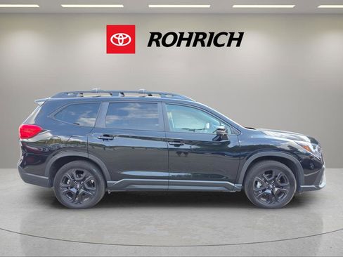 Used 2023 Subaru Ascent Onyx Edition Limited image 4