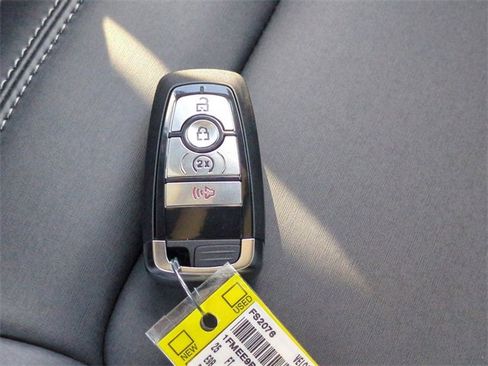 New 2025 Ford Bronco Badlands image 28