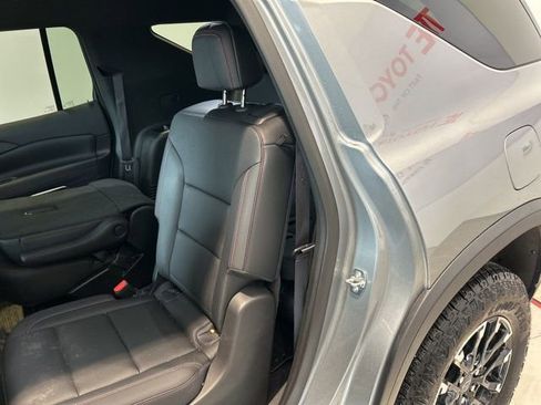 Used 2025 Chevrolet Traverse Z71 w/ Driver Confidence Package image 15