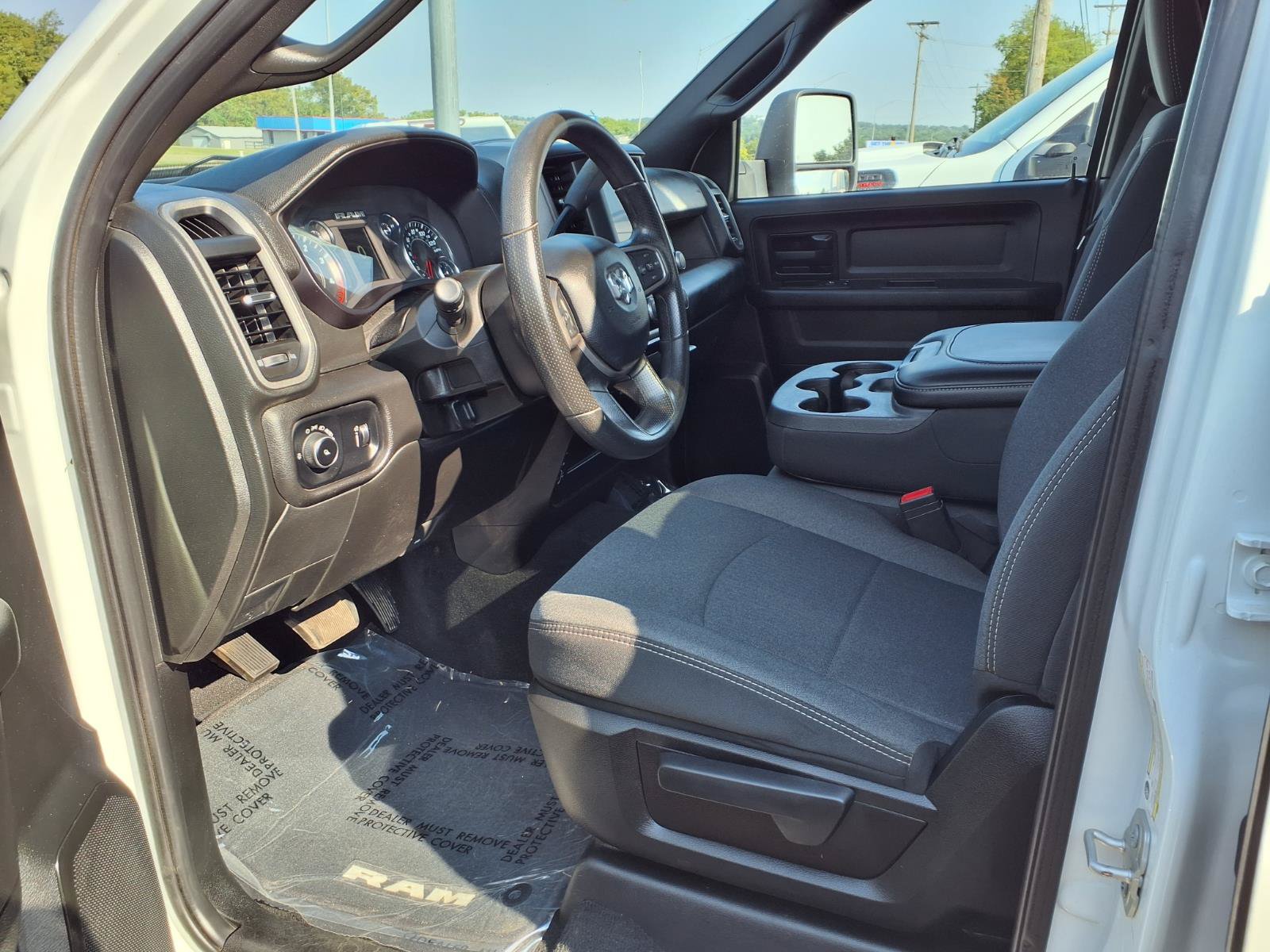 Used 2023 RAM 3500 Tradesman AWD/4WD image 15