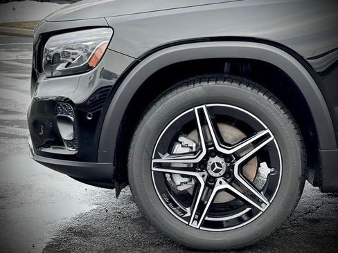 New 2026 Mercedes-Benz GLB 250 4MATIC image 7