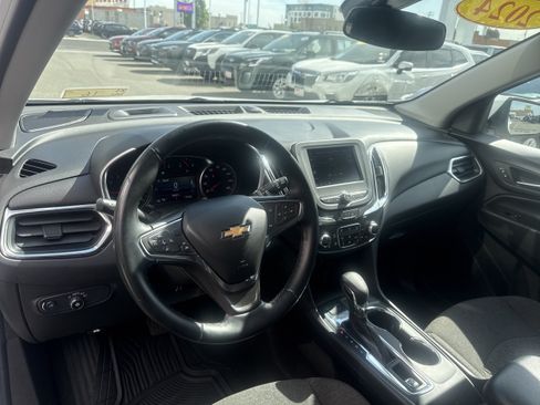 Used 2024 Chevrolet Equinox LT AWD/4WD image 3
