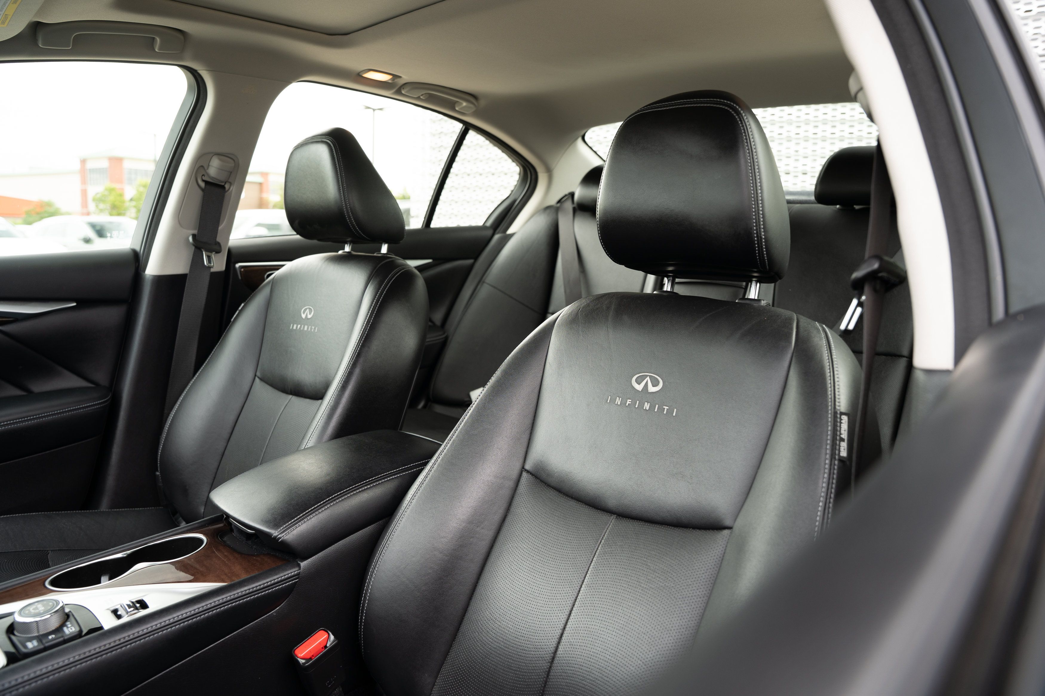 Used 2014 INFINITI Q50 Premium w/ Deluxe Touring Package AWD/4WD image 18