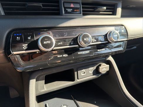 Certified 2023 Honda Pilot Elite image 36