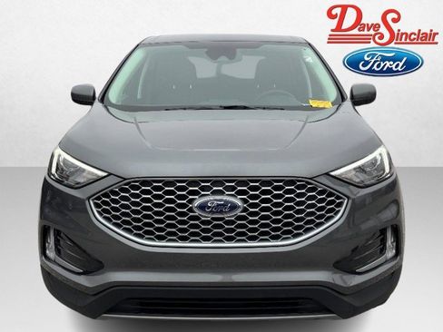 Used 2024 Ford Edge SEL w/ Convenience Package image 2