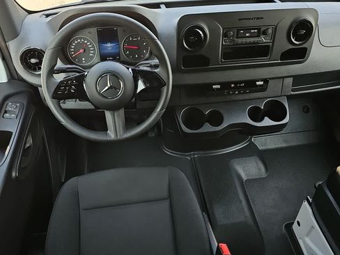 Used 2026 Mercedes-Benz Sprinter 2500 image 13