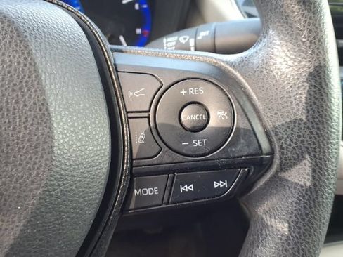 Used 2021 Toyota Corolla LE FWD image 14