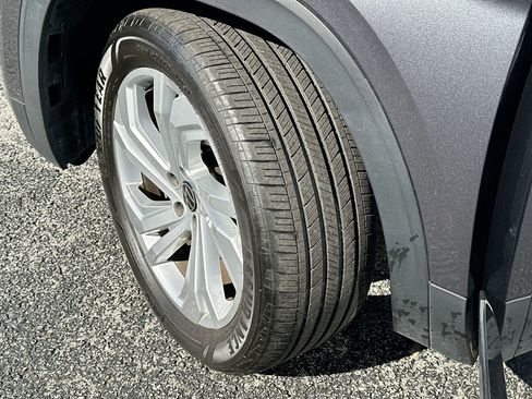 Used 2022 Volkswagen Atlas SE image 34