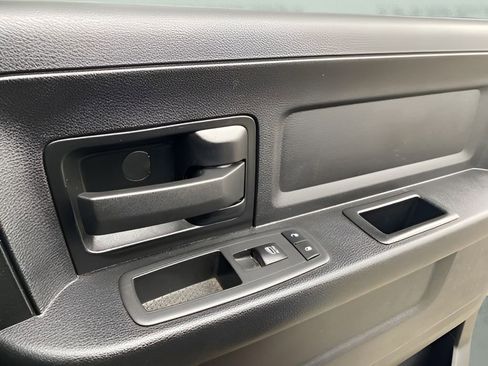 Used 2021 RAM 2500 Tradesman w/ Chrome Appearance Group image 30