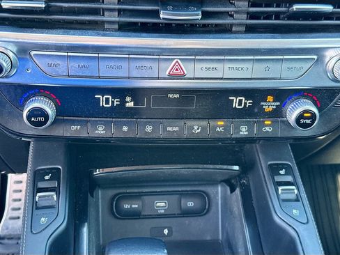 Used 2022 Kia Telluride EX image 16