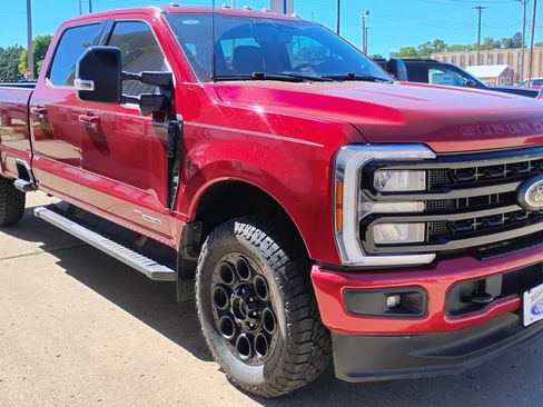 Used 2023 Ford F350 Lariat w/ Black Appearance Package AWD/4WD image 4