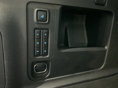 Used 2025 Ford Expedition Max Platinum AWD/4WD image 16