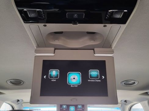 Used 2019 GMC Yukon XL SLT w/ Premium Edition image 42