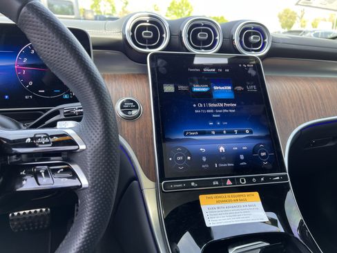 Certified 2025 Mercedes-Benz GLC 300 4MATIC image 31