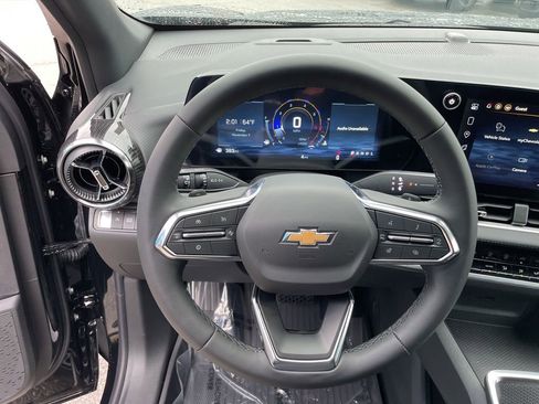 New 2026 Chevrolet Equinox LT FWD image 13