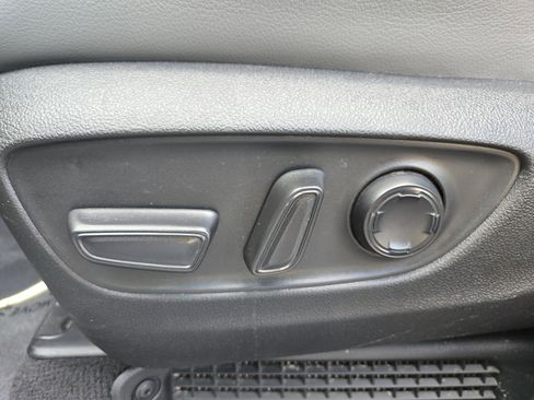 Used 2024 Toyota Sienna XLE image 14