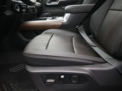 New 2026 Chevrolet Silverado 2500 High Country w/ High Country Premium Package AWD/4WD image 13
