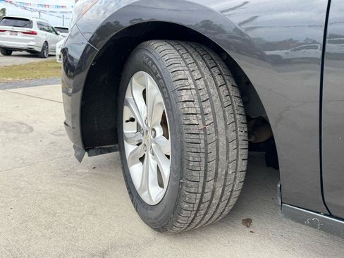 Used 2019 Chevrolet Cruze LT w/ Convenience Package FWD image 30