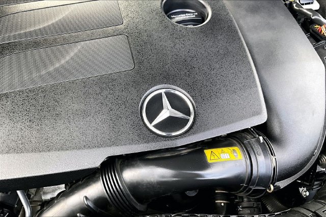 Used 2021 Mercedes-Benz GLC 300 4MATIC image 29