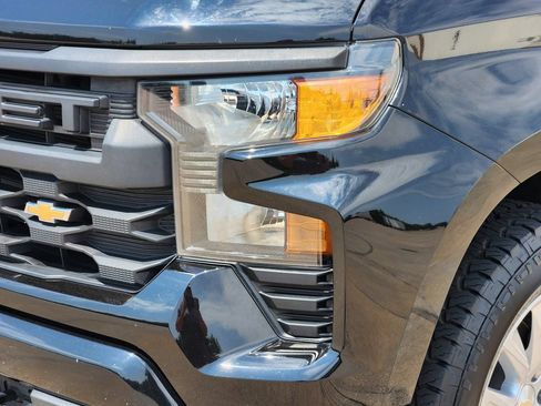 Used 2022 Chevrolet Silverado 1500 Custom RWD image 6