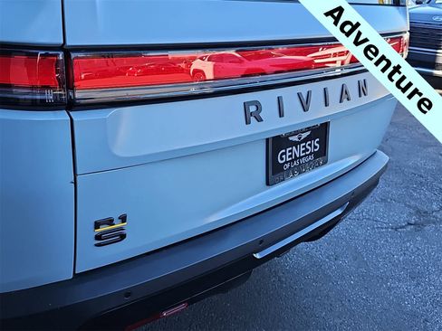 Used 2023 Rivian R1S Adventure image 11