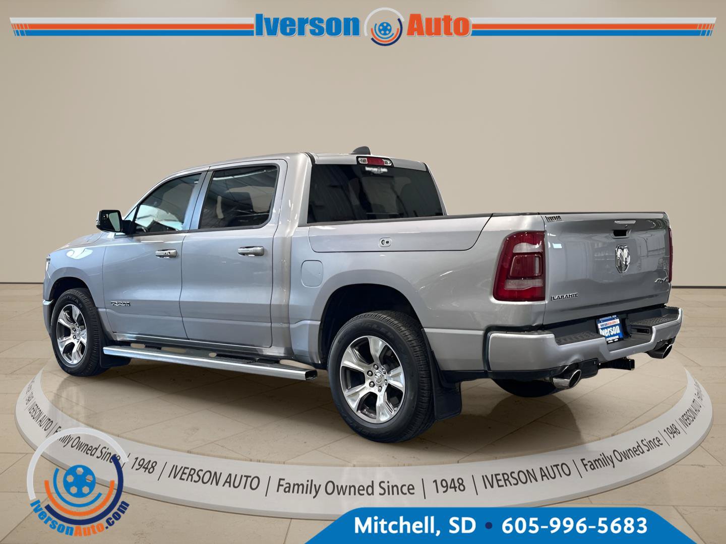 Used 2024 RAM 1500 Laramie AWD/4WD image 7
