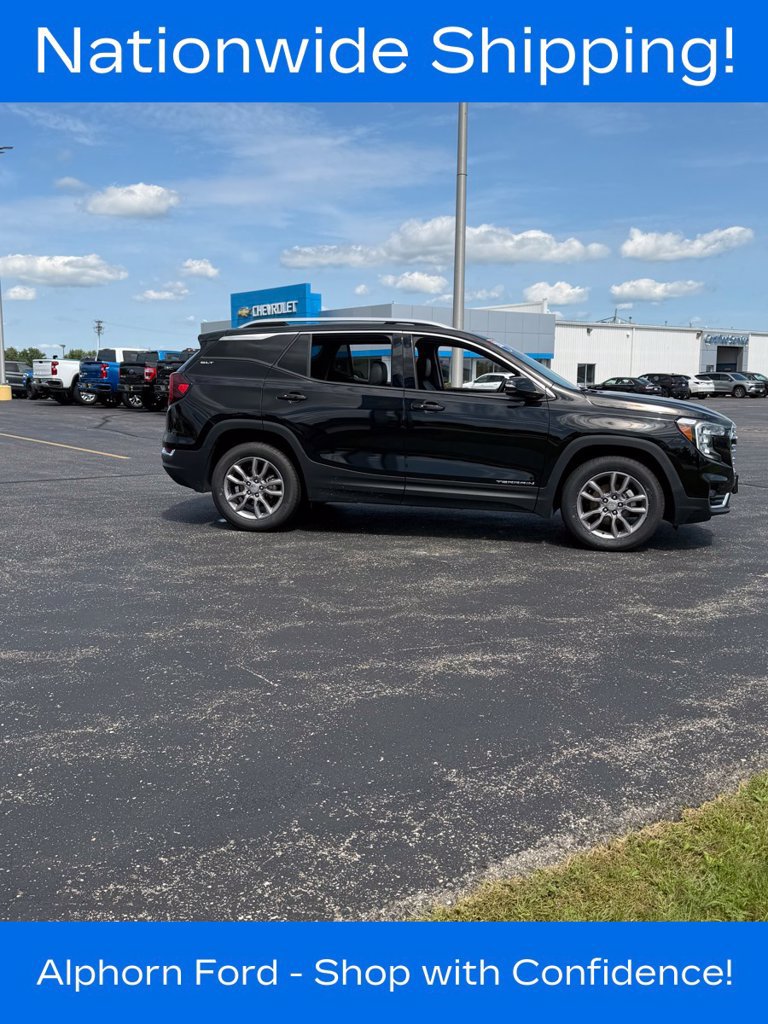 Used 2024 GMC Terrain SLT AWD/4WD image 2